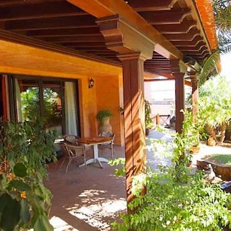 Hébergement de vacances Granadilla House: 5-bedroom Retreat With Pool & Jacuzzi Granadilla De Abona