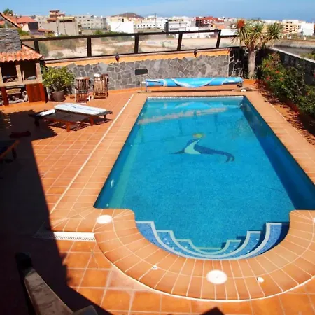 5 Bedrooms House With Private Pool Jacuzzi And Enclosed Garden At Granadilla 1 Km Away From The Granadilla De Abona