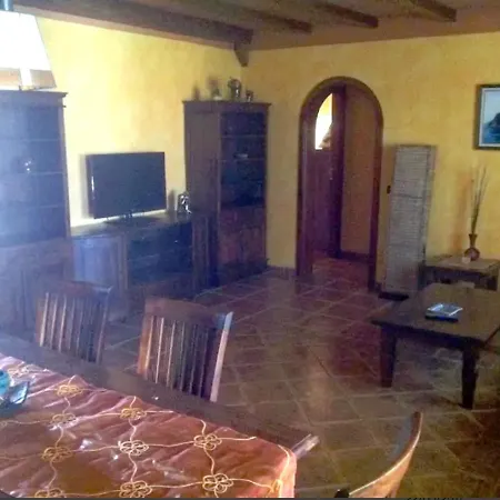 Сasa de vacaciones 5 Bedrooms House With Private Pool Jacuzzi And Enclosed Garden At Granadilla 1 Km Away From The